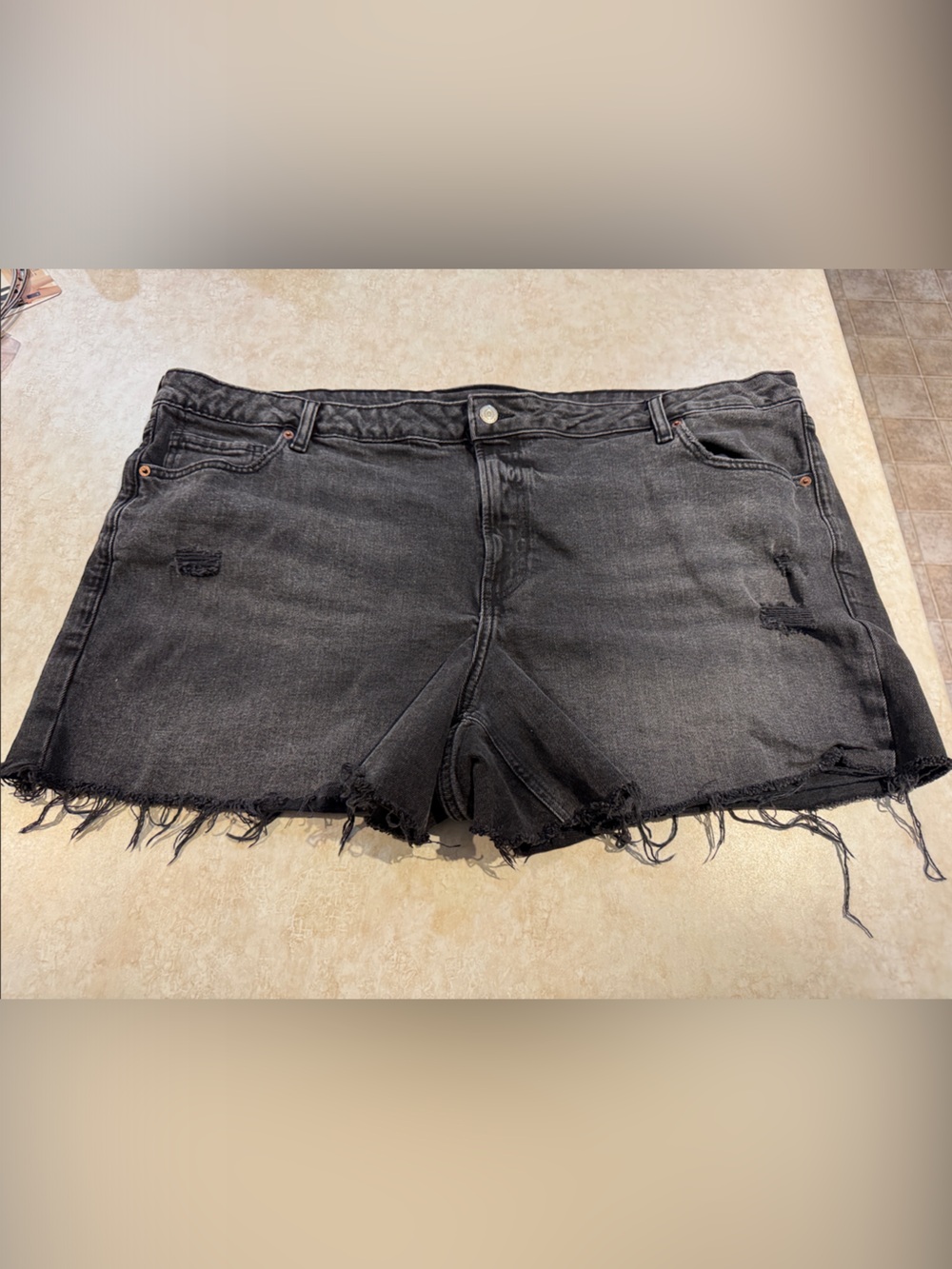 Old Navy Mid-Rise OG Loose Black Distressed Raw-Hem Women's Denim Shorts